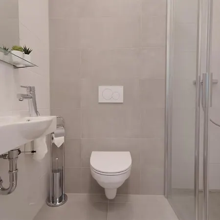 Oasis Worthersee Neu & Zentral Top 8 By Seebnb Apartment *